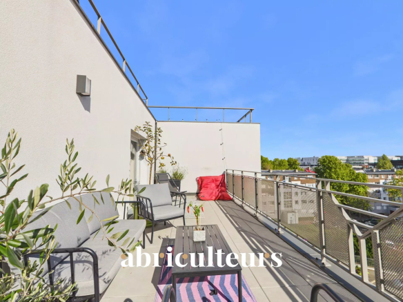 Duplex de 101 m² à Gennevilliers – 5e et 6e étages – Vue dégagée et terrasses