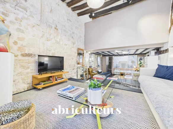 2-room apartment – ​​61 m² – Paris 5th arrondissement, between Contrescarpe and Mouffetard