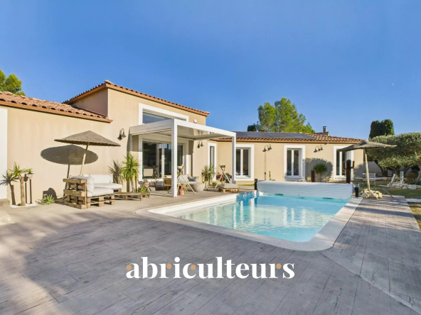 Superbe Villa Familiale de Plain-Pied – 5 Pièces – 139 m² – Piscine Chauffée -Terrain 1083 m²