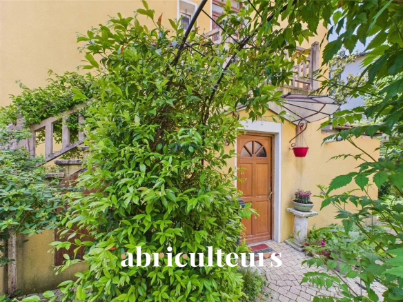 Maison de caractère des années 1920 – 123 m² à Lyon 3e Hôpitaux Est – Jardin et double garage