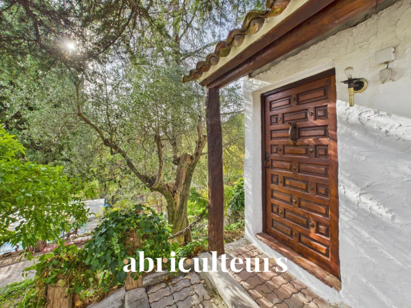 Atypique – Propriété d’Artiste – 233m² – Nice Collines