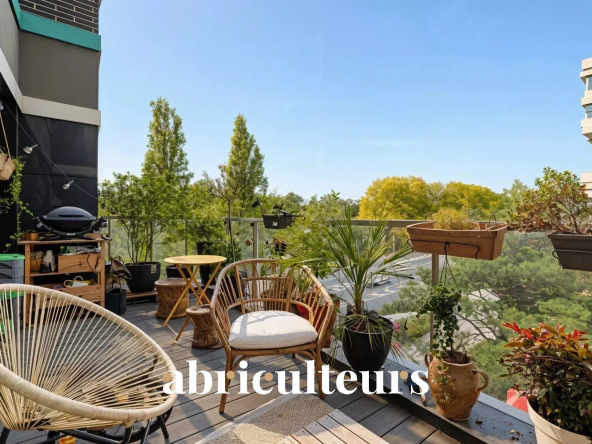 Appartement familial 4 pièces – 100 m² – Terrasse de 13 m² – Issy-les-Moulineaux, face au parc de l’Île Saint-Germain
