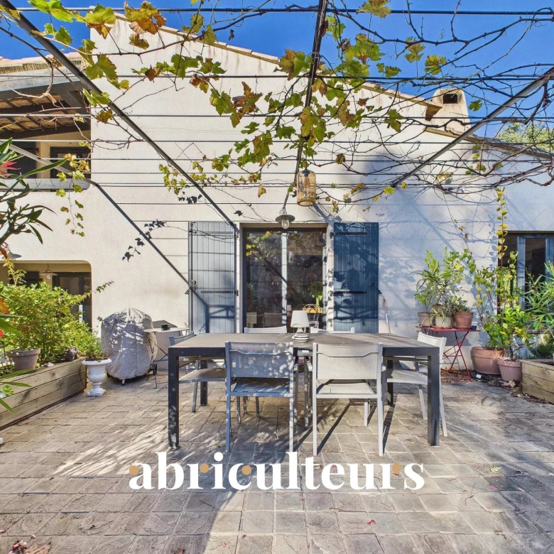 Panoramic views – Exceptional villa – 227 m² – Le Cannet