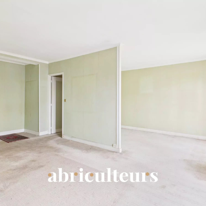 Charming 68 m² apartment with windows on both sides, in the heart of the 16th arrondissement of Paris