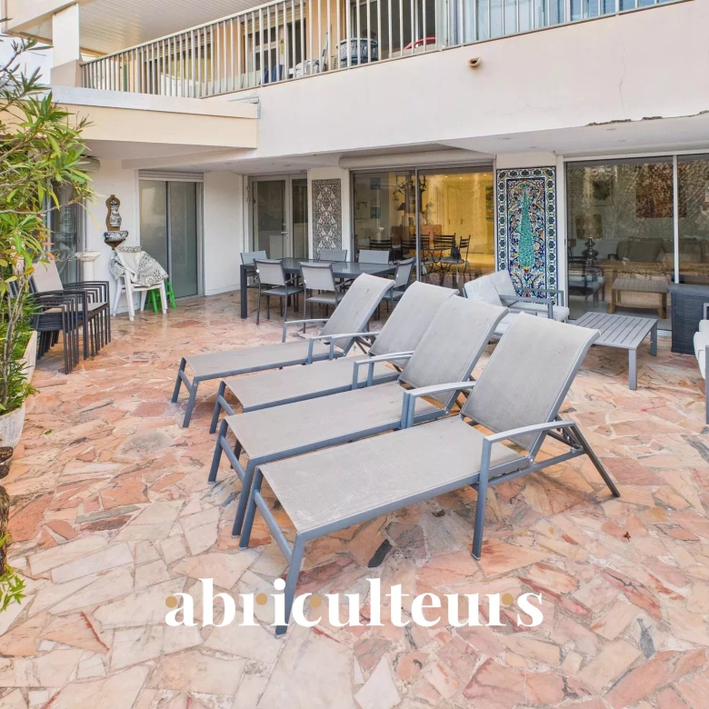 Ravissant duplex avec jardin et balcon – 125m² – La Celle Saint Cloud _Quartier Bourg