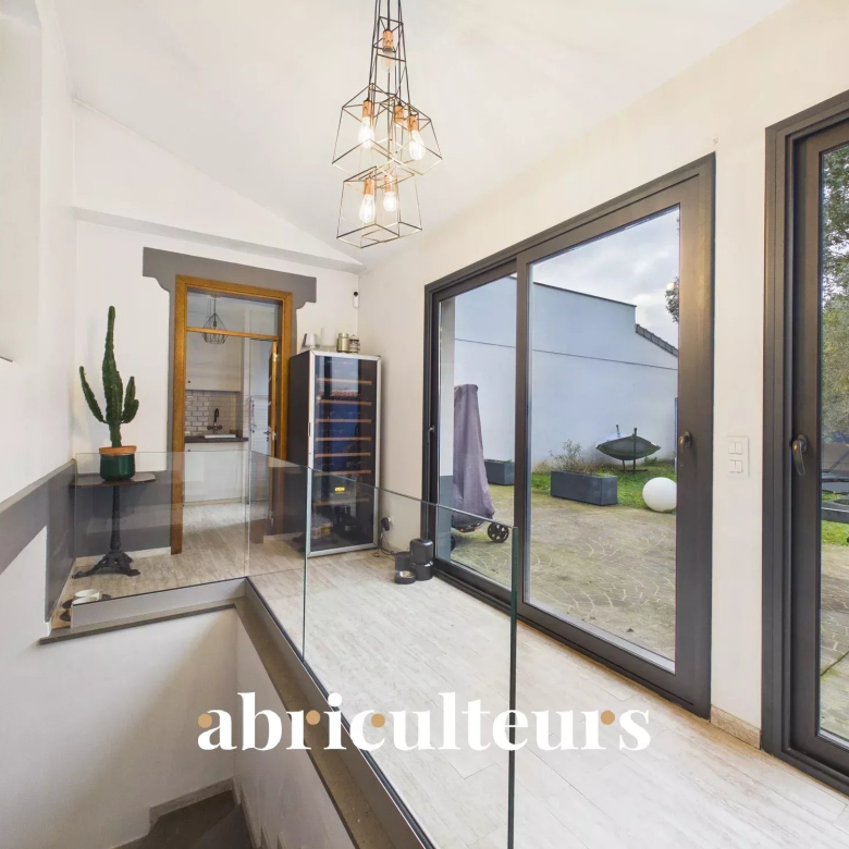 Stunning property in Tosse with private pond, swimming pool and 5 suites – 10 rooms