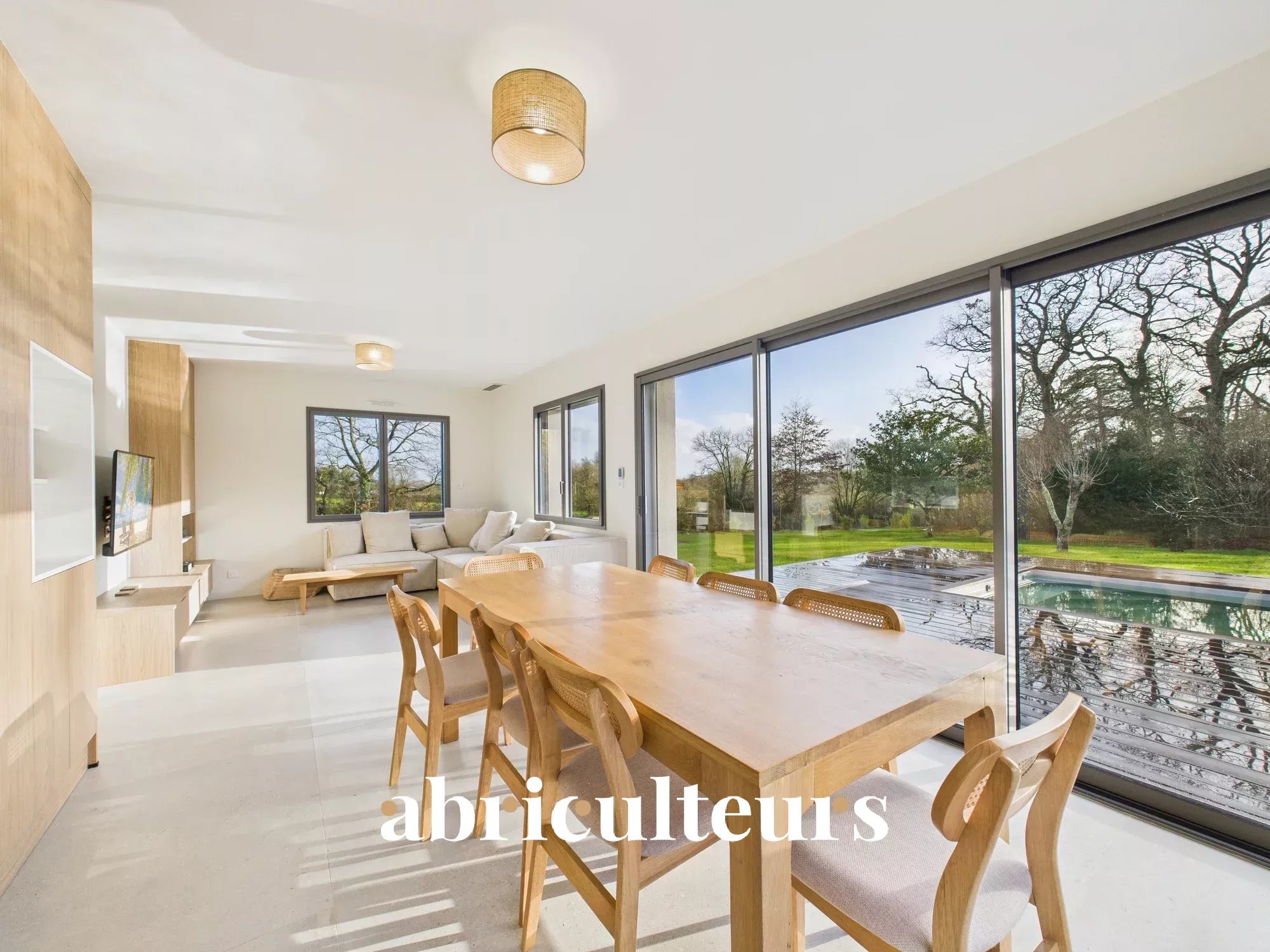 c0ee3ddbdba7b1566592fca057634c15_250ad21d39_2000-original