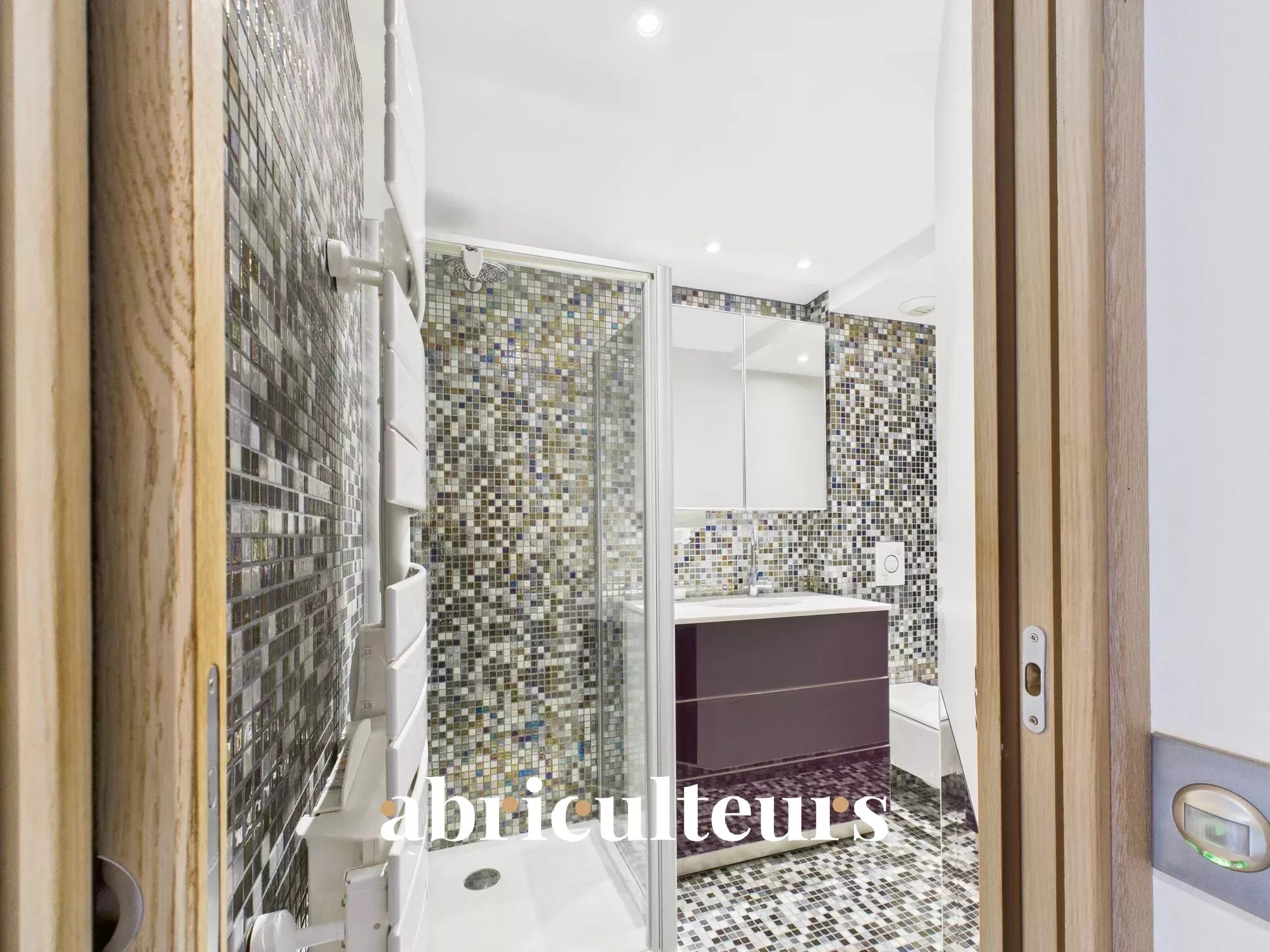 8bd42de04c2adceb6da93c036b4ec646_430f6b2441_2000-original