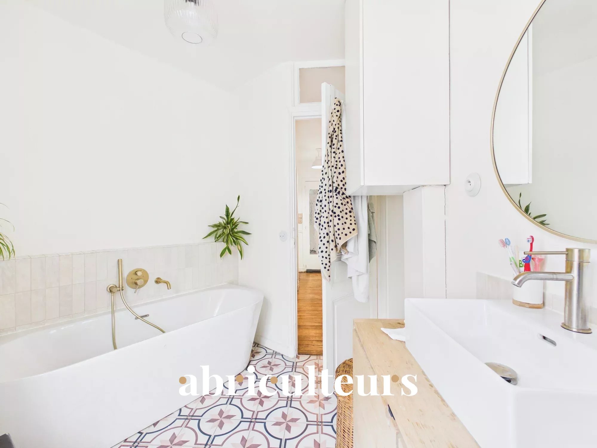 3915562d9027807523cfb09d67f94f60_d2443a1707_2000-original