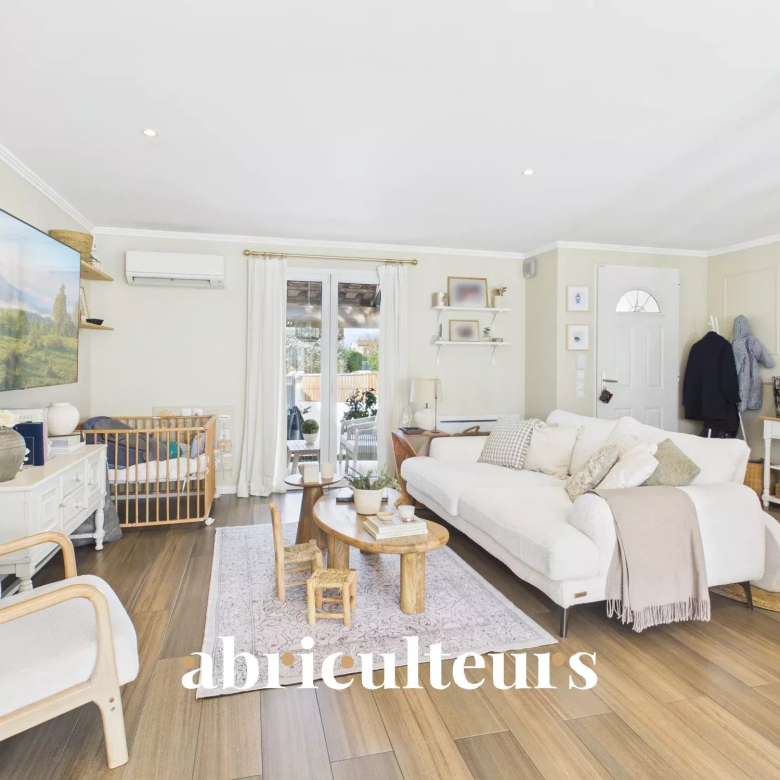 PARIS 20TH ARRONDISSEMENT, 3 rooms, near Saint-Far metro station