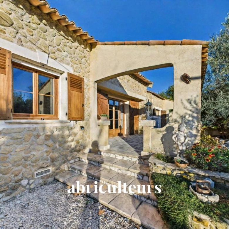 Luberon ? construction villa neuve haut de gamme