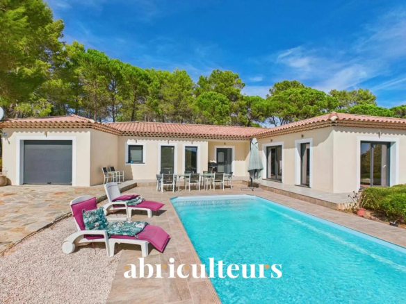 Villa contemporaine de 186 m² avec vue panoramique ? Domaine sécurisé ? Bagnols-en-Forêt