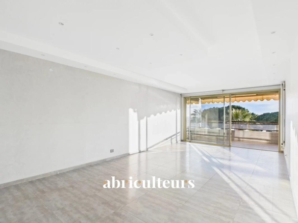 Panoramique – 4 Pièces – 84m² – Juan-les-Pins