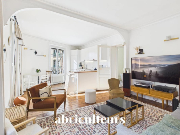 Beau et lumineux T5 – 3 chambres ? 92,20 m² – Mairie du 12ème