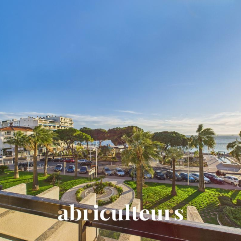 Panoramique – Villa d’exception – 227 m² – Le Cannet