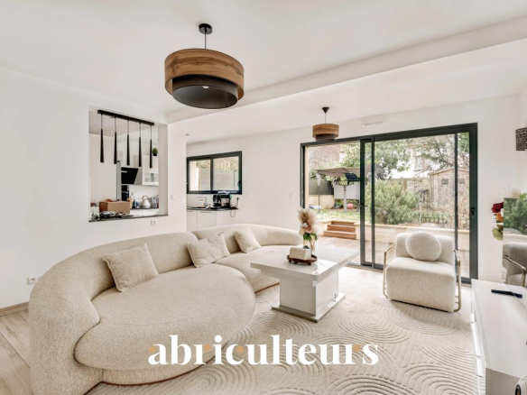 Contemporary house? 122.64 m²? 6 rooms? Clos district, Vélizy-Villacoublay