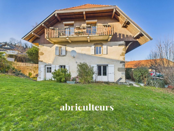 Exceptionnelle – Propriété de caractère – 455m² – Annecy Nord