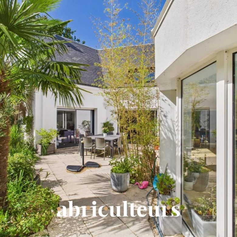 Magnifique Propriété – Confort et calme ?  Rénovation cimplête en 2025 – DPE B – Piscine chauffée – Route de la Colinerie – Pornic