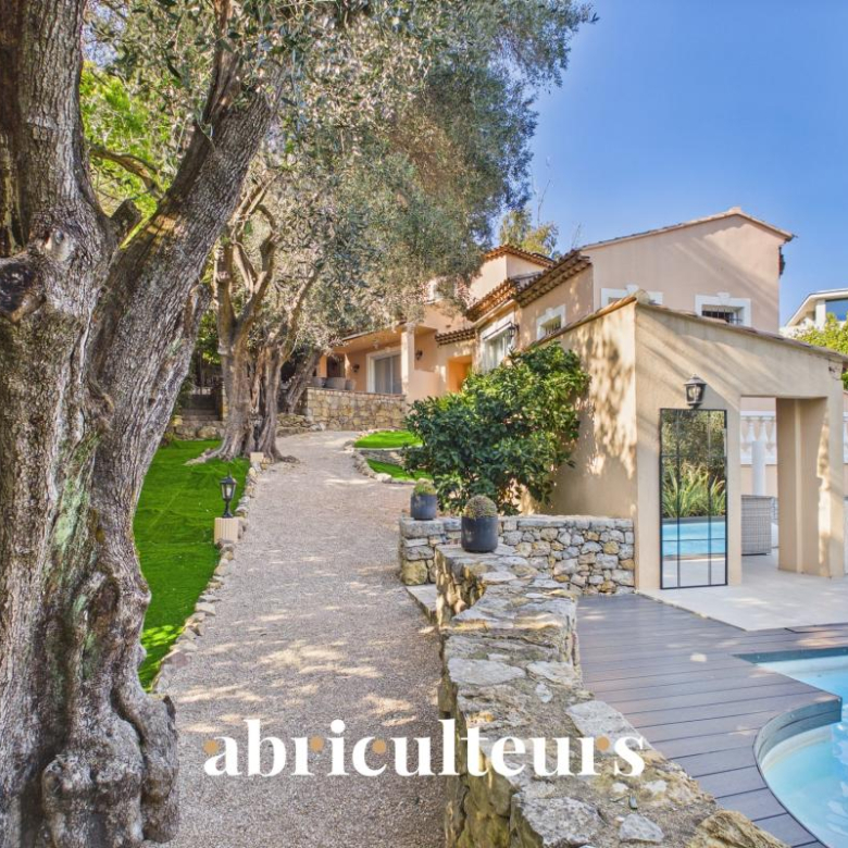 Belle maison Landaise 5 pièces -Terrain arboré -1788m2 – Piscine