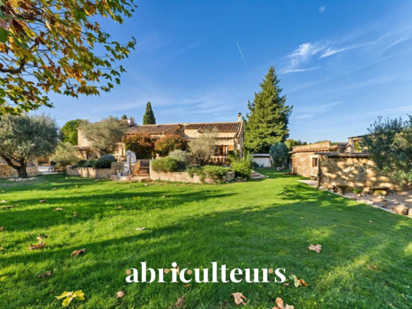 Propriété Provençale 180 m2 – 8 Pièces – Luberon