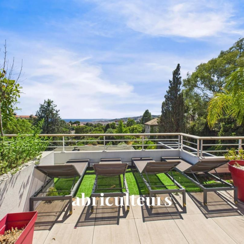 Belle propriété à 2 km du centre d’Aix   243 m2 habitables s