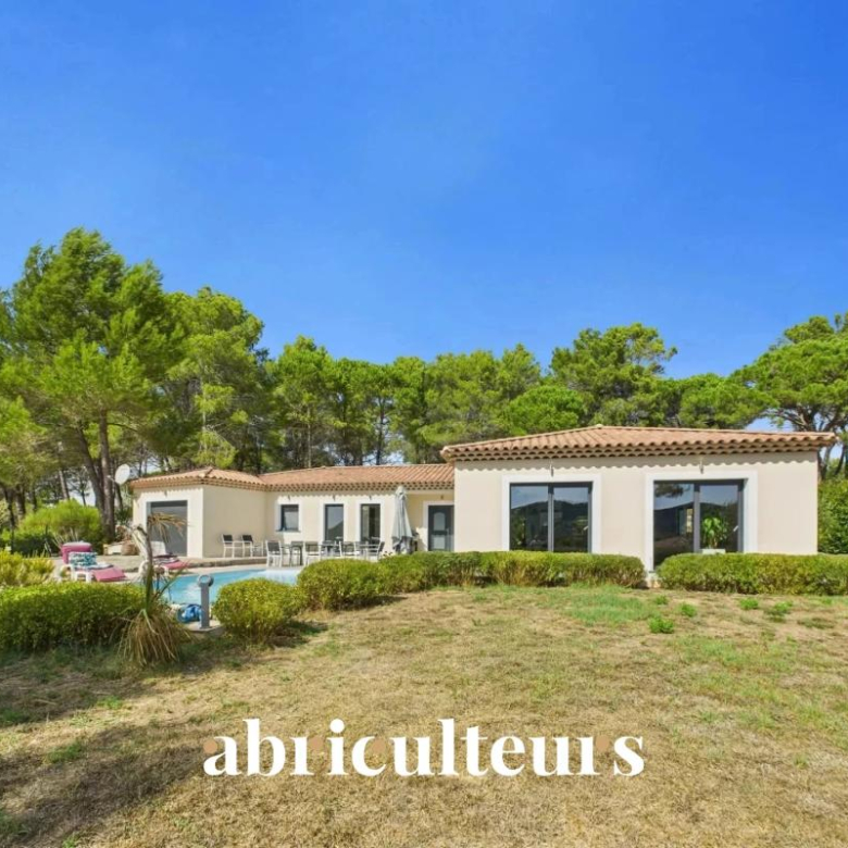 VILLA 4 chambres ? 155 m² au pied du LUBERON ? CHEVAL BLANC