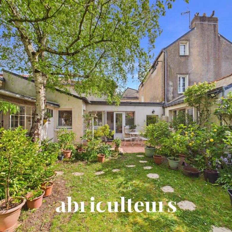 Villa à 80 m de la Grande plage ? 203 m² ? 11 pièces ? Carnac