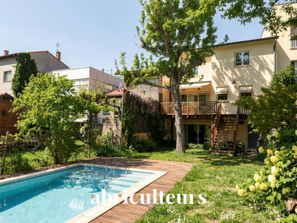 Maison familiale de 180 m² avec Jardin, piscine et garage dans le quartier Saint-Augustin