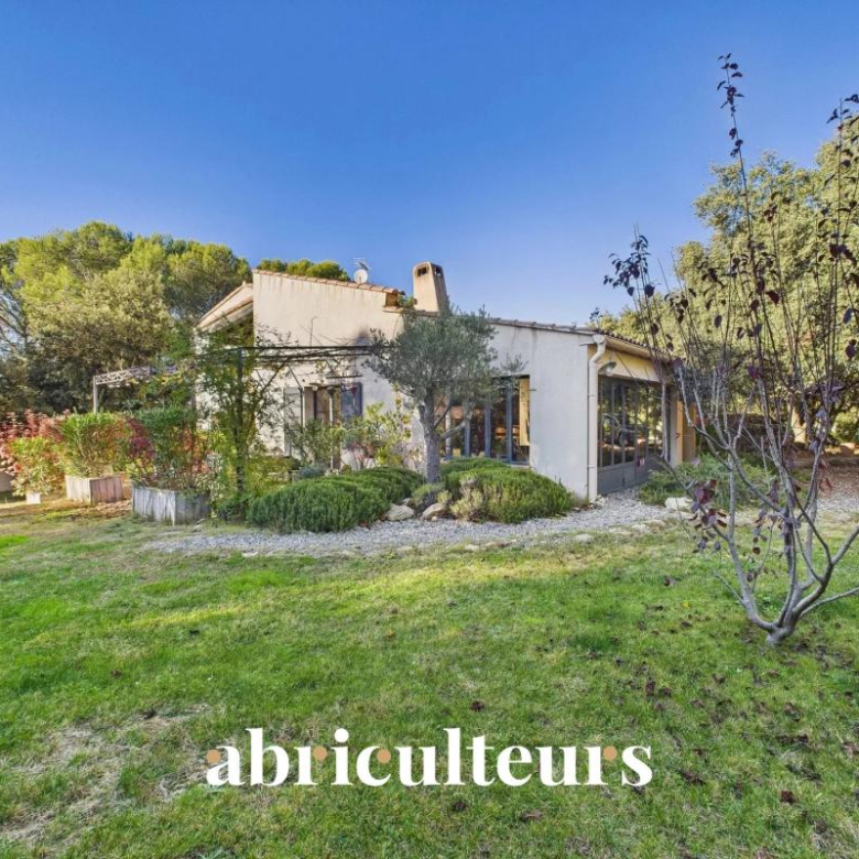 Sumptuous property between the Alpilles and the Camargue