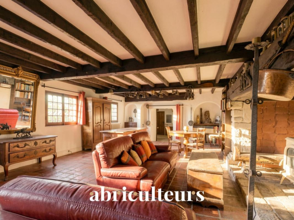 Authentic artist's property and its 2-hectare park in Cantaron (Nice Hills)