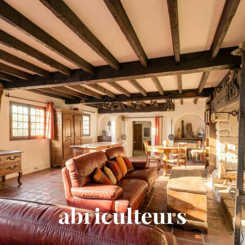 Villa at the Seignosse Golf Course, in a privileged natural setting