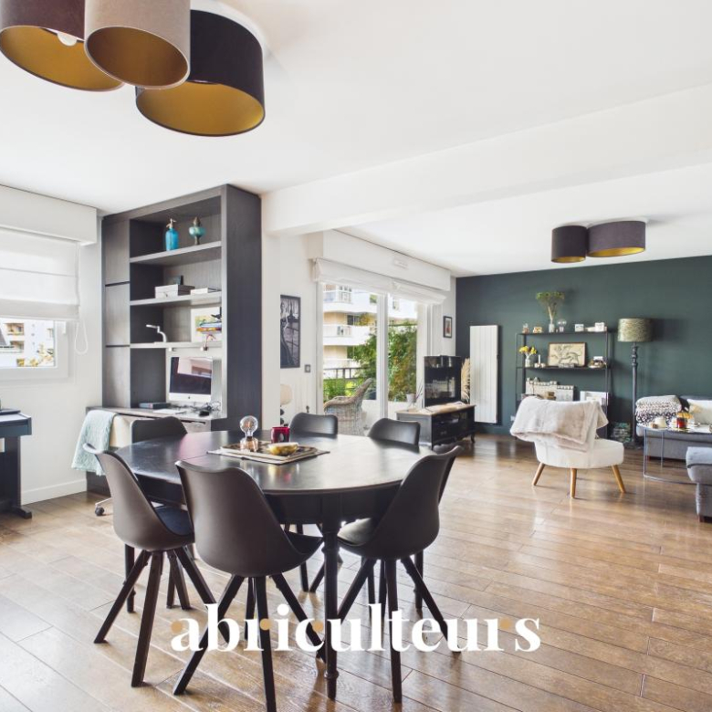 Belle maison Neuve 2024 ? DPE A ? 117m2 – 3 chambres – Jardin et piscine en centre-ville de Saint-Laurent-du-Var