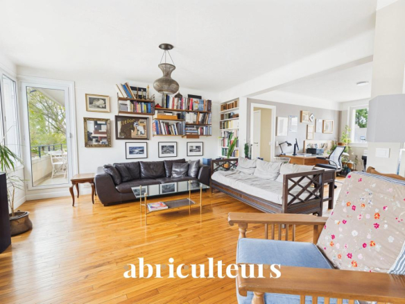 EXCEPTIONAL FAMILY APARTMENT – GENEROUS ROOMS, PANORAMIC GREEN VIEWS – SEVRES CROIX BOSSET