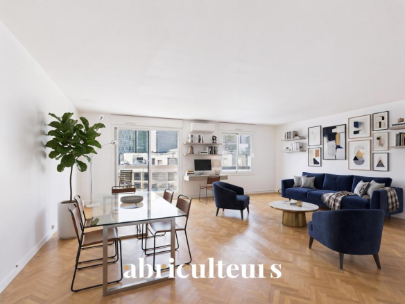 COURBEVOIE? 4 ROOMS 113 m²? TOP FLOOR? VIEW OF LA DÉFENSE? NO WORK REQUIRED