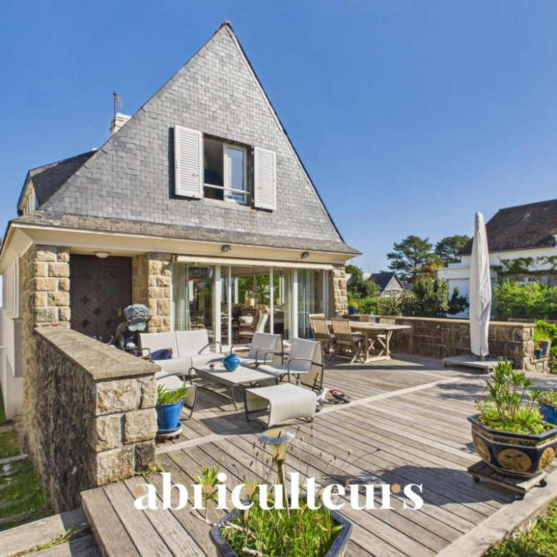 En co-exclusivité Cannes Montfleury Superbe Penthouse dans petite copropriété avec piscine