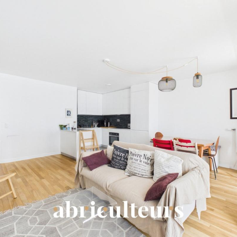 Exceptional villa, 313 m² – Self-sufficient, ultra-connected, and completely private – Le Cannet
