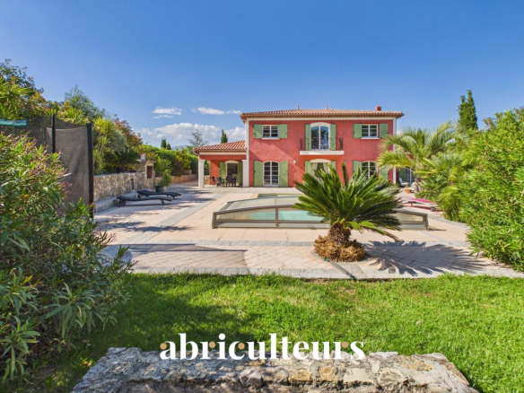 Elegant 250 m² family villa? Swimming pool, full basement and premium amenities? Montauroux