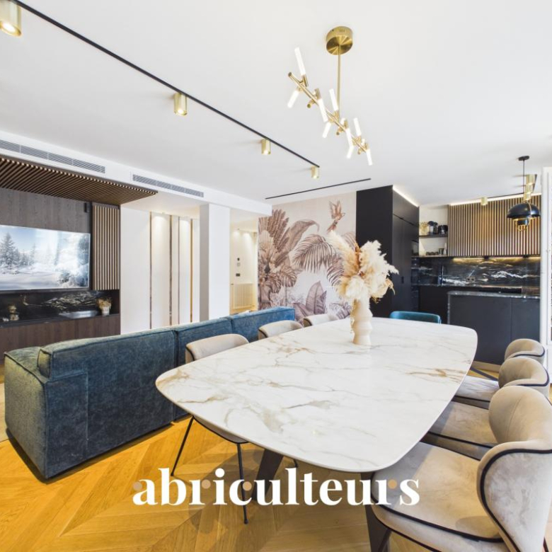 Appartement Familal ? 5 pièces  avec balcons? Saint-Mandé