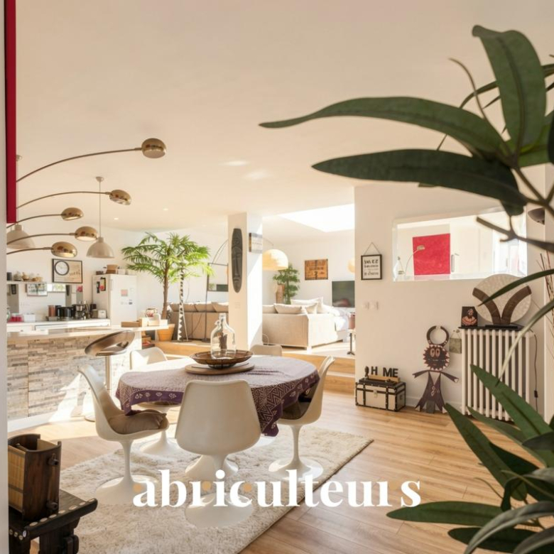Maison à rénover de 250 m², Grand potentiel et permis validé, proche Parc Bordelais