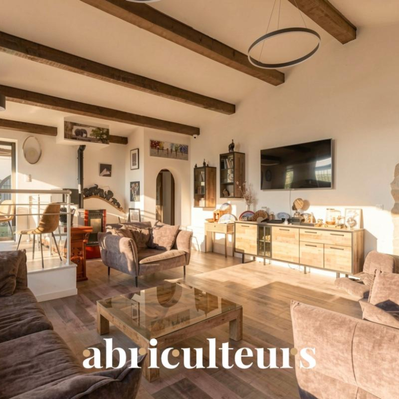 Maison familiale de 170 m² à fort potentiel – Aix en Provence (Pont des trois Sautets)