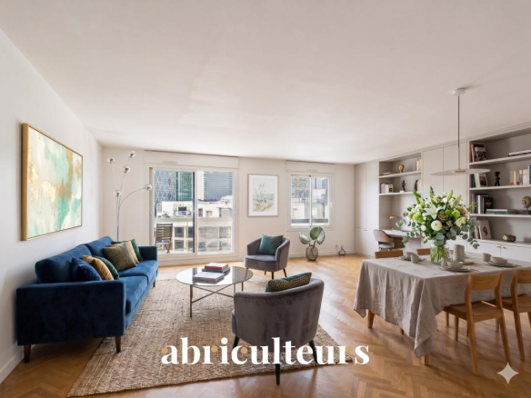 COURBEVOIE – 4 ROOMS 113 m² – TOP FLOOR – VIEW OF LA DÉFENSE – NO WORK REQUIRED – PARKING – BALCONY