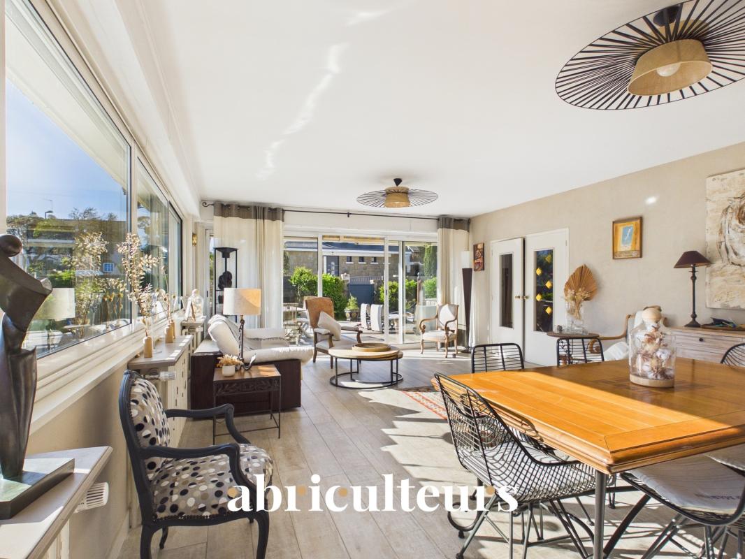 Villa à 80 m de la Grande plage – 203 m² – 11 pièces – Carnac