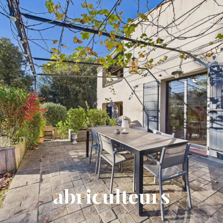 Family home of 170 m² with great potential – Aix-en-Provence (Pont des Trois Sautets)