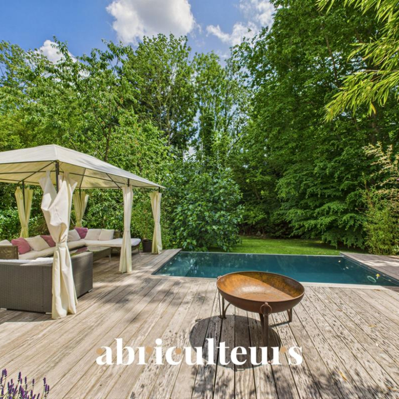 MAGNIFICENT FAMILY APARTMENT – PANORAMIC GREEN VIEWS – SEVRES CROIX BOSSET