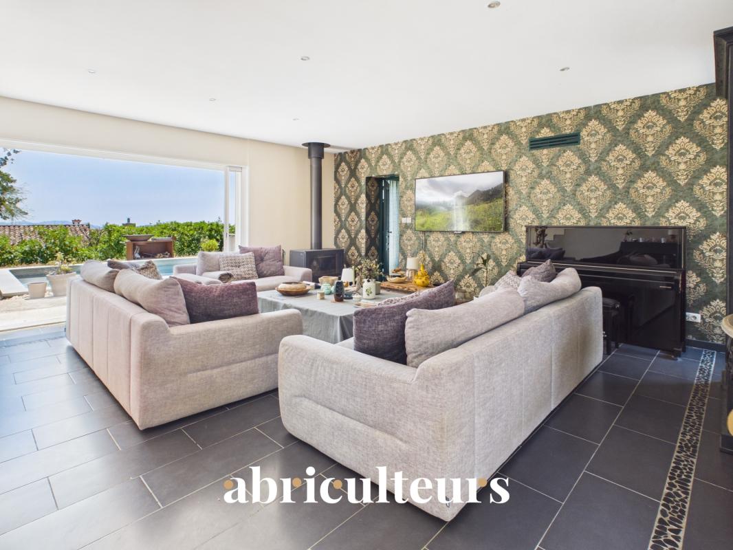 Living room of a villa in Callian Interior of a spacious villa with a bright and modern living room.