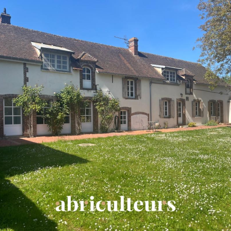 Luxury real estate photo | Charming Properties