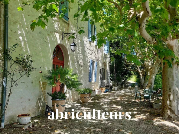 Mas Exceptionnel du 16ième à Saint-Hippolyte-du-Fort avec vue panoramique – 9 pièces – 5 chambres