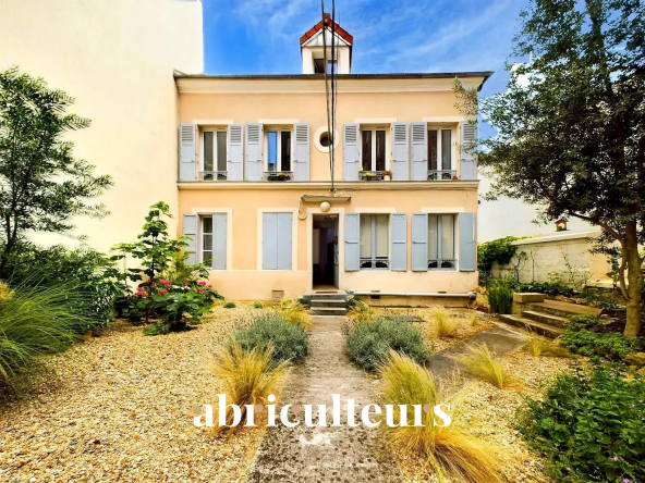 Charmant duplex 5 pièces de 102 m² à Suresnes, à deux pas de Puteaux