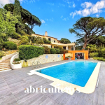 Villa de Prestige – Vue Panoramique sur le Golfe de Saint-Tropez à Sainte-Maxime