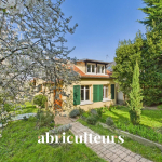 Maison Lumineuse avec Jardin Arboré – Calme Absolu à Rueil-Malmaison